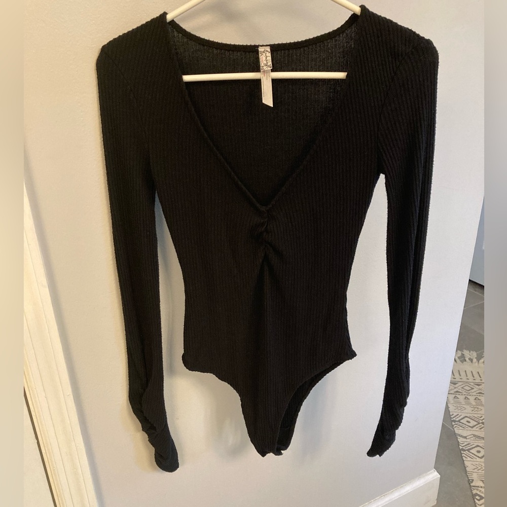 Free people Intimately cozy up black ribbed long sleeve bodysuit v neck size XS